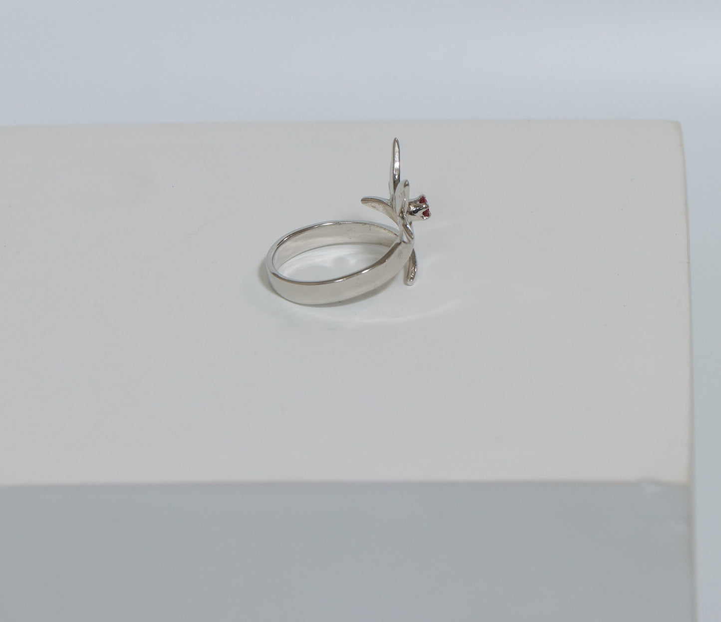 Flower Petal Zircon Spiral Ring