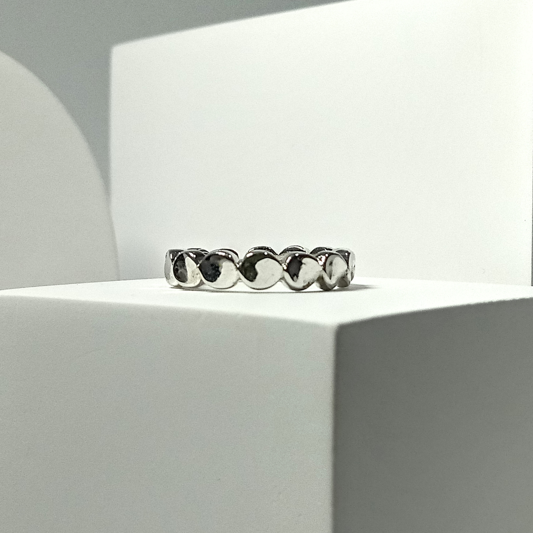 Sliver Loop Ring